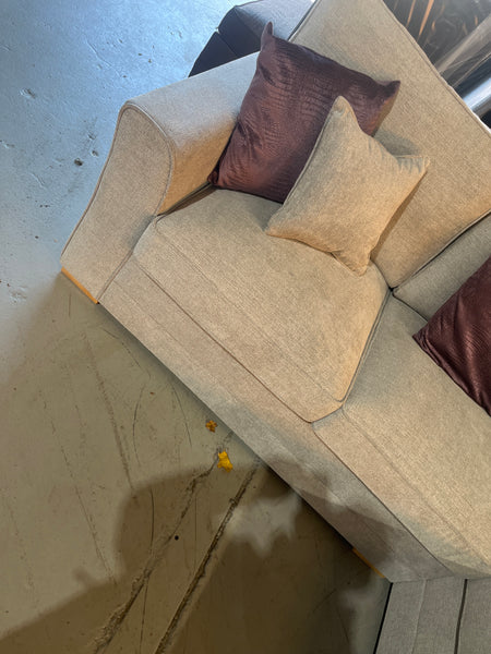 Chilli Chaise